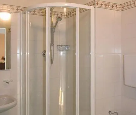 Apartmán Sleeps 6 With Pool And Wifi