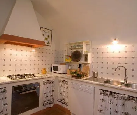Sleeps 6 With Pool And Wifi Apartmán *