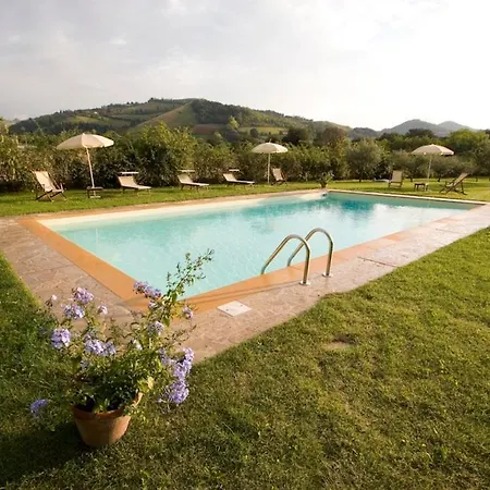 Sleeps 6 With Pool And Wifi *